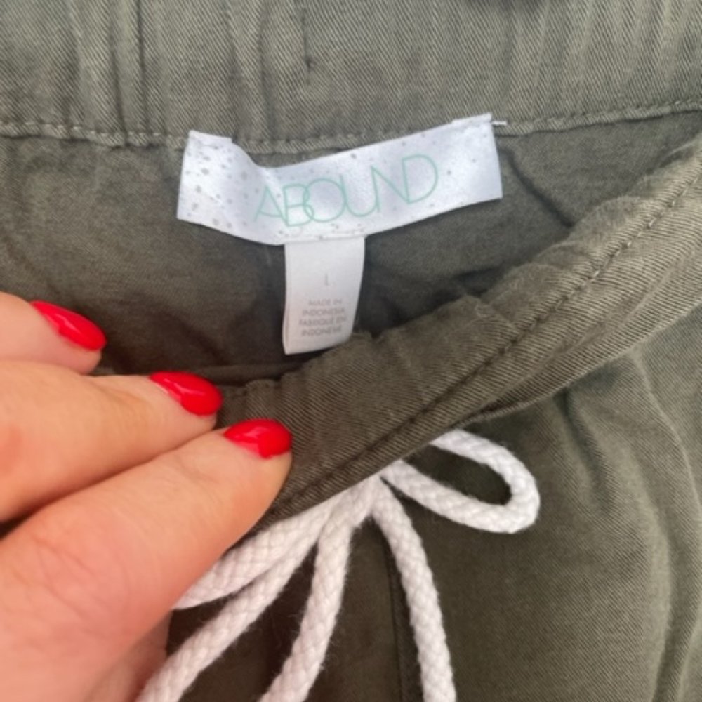 Abound - Tie Waist Lightweight Shorts - Picture 5 of 6